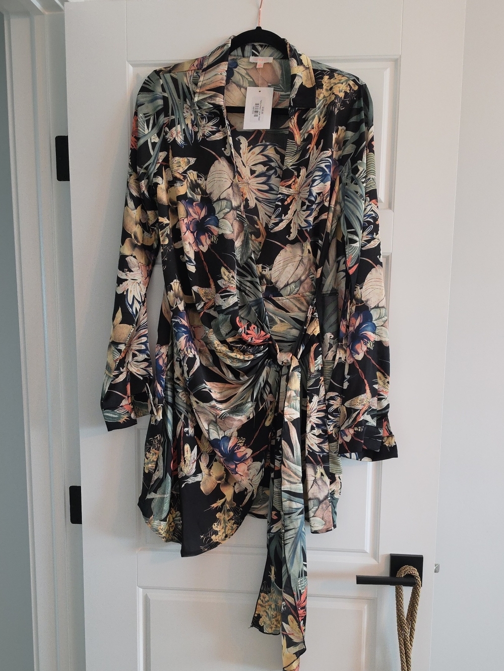 Luxxel Black Tropical Floral Button-Up Shirt with Black and Cream Accents